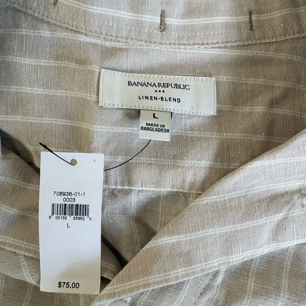 Banana Republic Beige and White Striped Short-Sleeve Button-Up